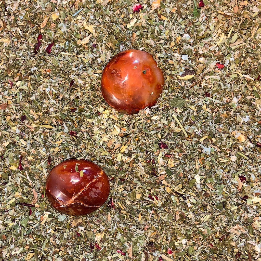Creativi-Tea – Authentic supplier image featuring the finished organic loose-leaf herbal blend infused with Carnelian crystal energy, shown exactly as prepared by the supplier before packaging. — for Carpe Diem Dream